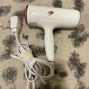 T3 CURA LUXE BLOW DRYER